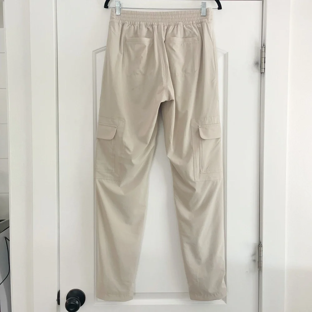NWOT Athleta Chelsea Lined Cargo Pant - 25T - Picture 7 of 10